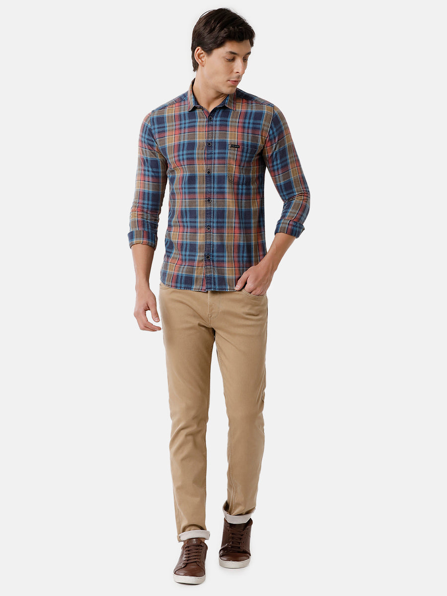 Men Checked Slim Fit Casual Shirt