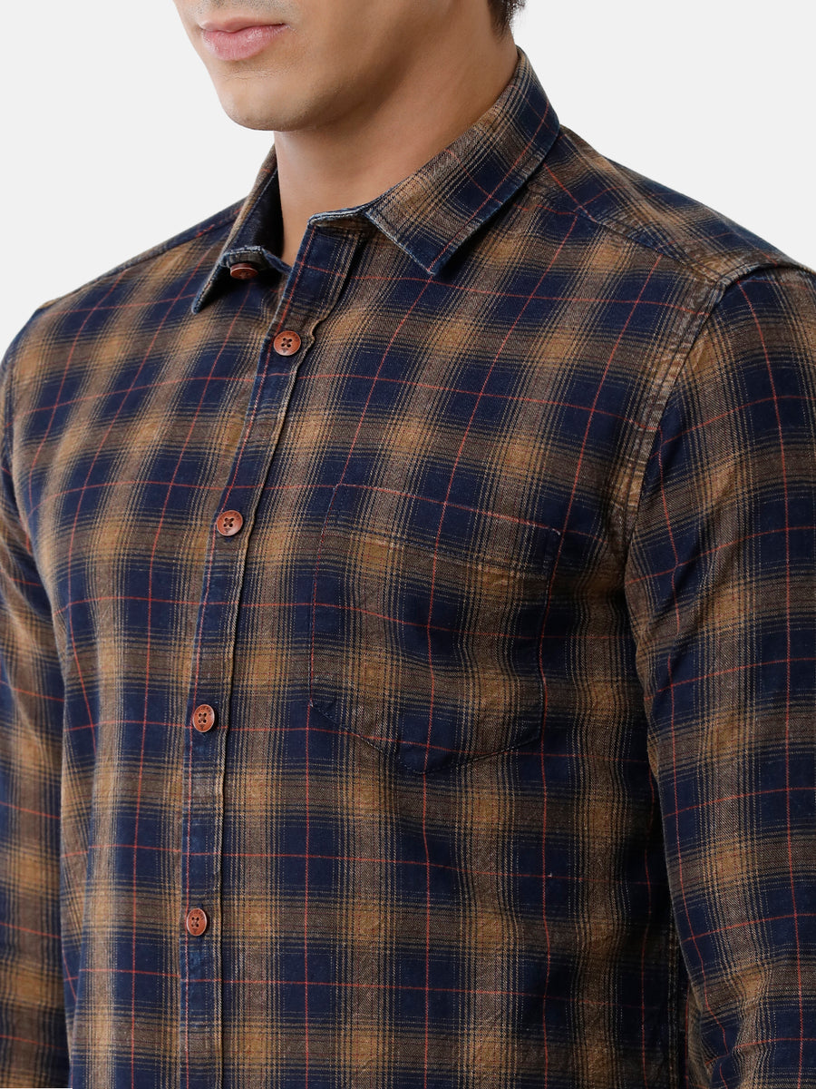 Men Checked Slim Fit Casual Shirt