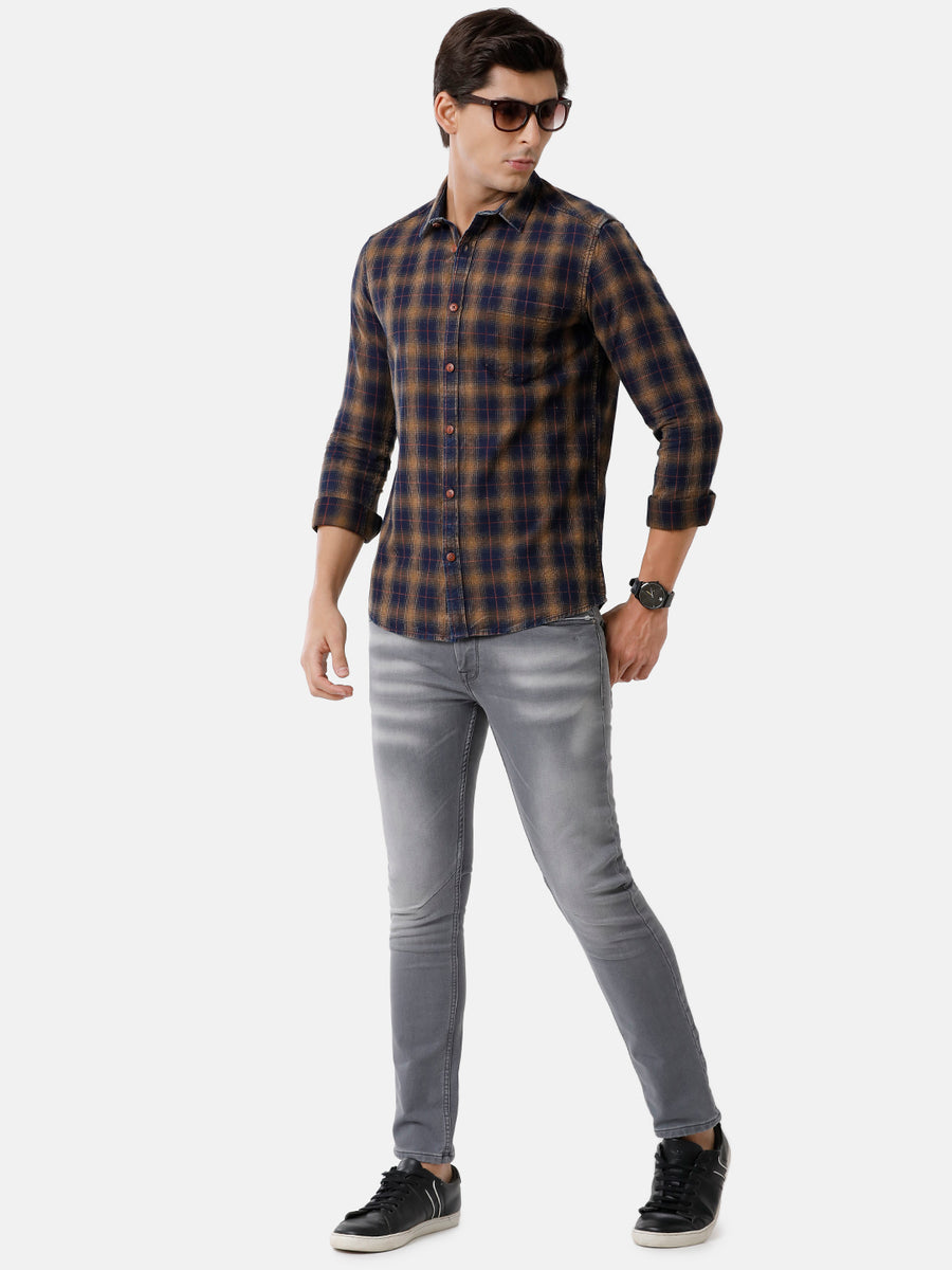 Men Checked Slim Fit Casual Shirt
