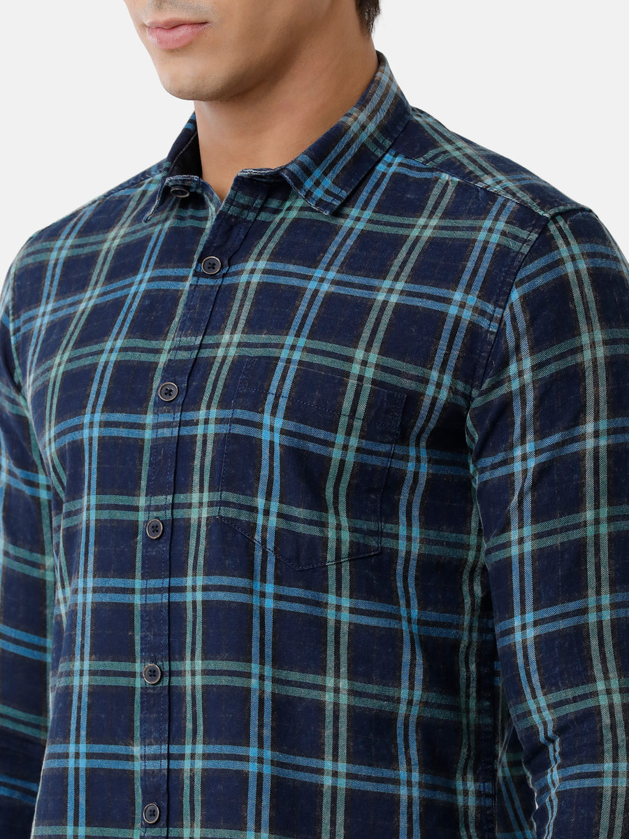 Men Checked Slim Fit Casual Shirt