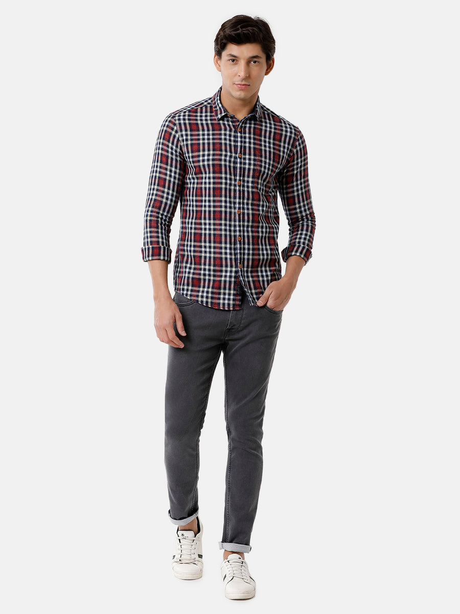 Men Checked Slim Fit Casual Shirt