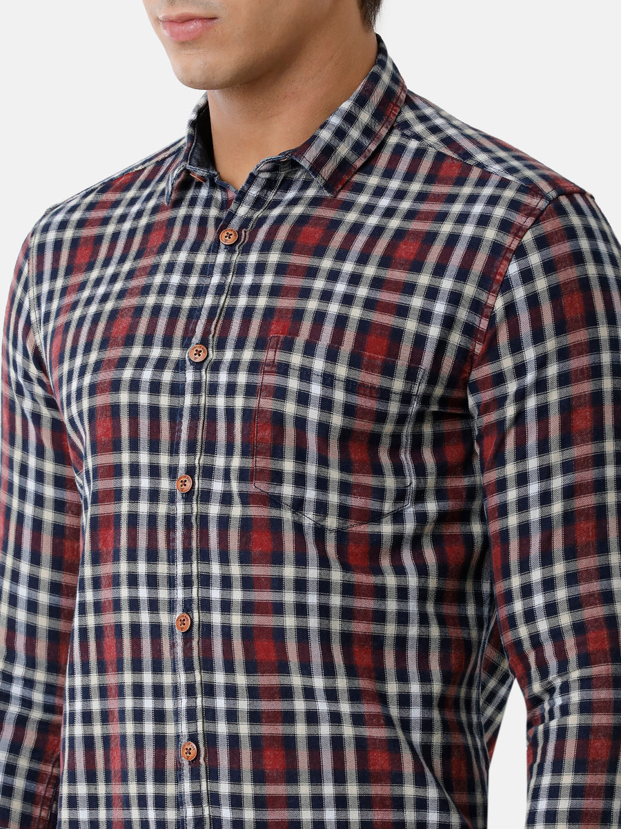 Men Checked Slim Fit Casual Shirt