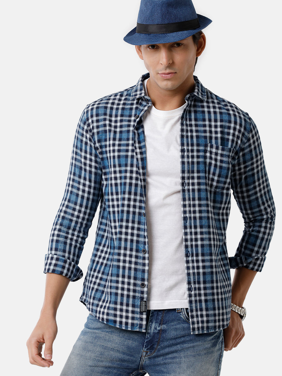 Men Checked Slim Fit Casual Shirt