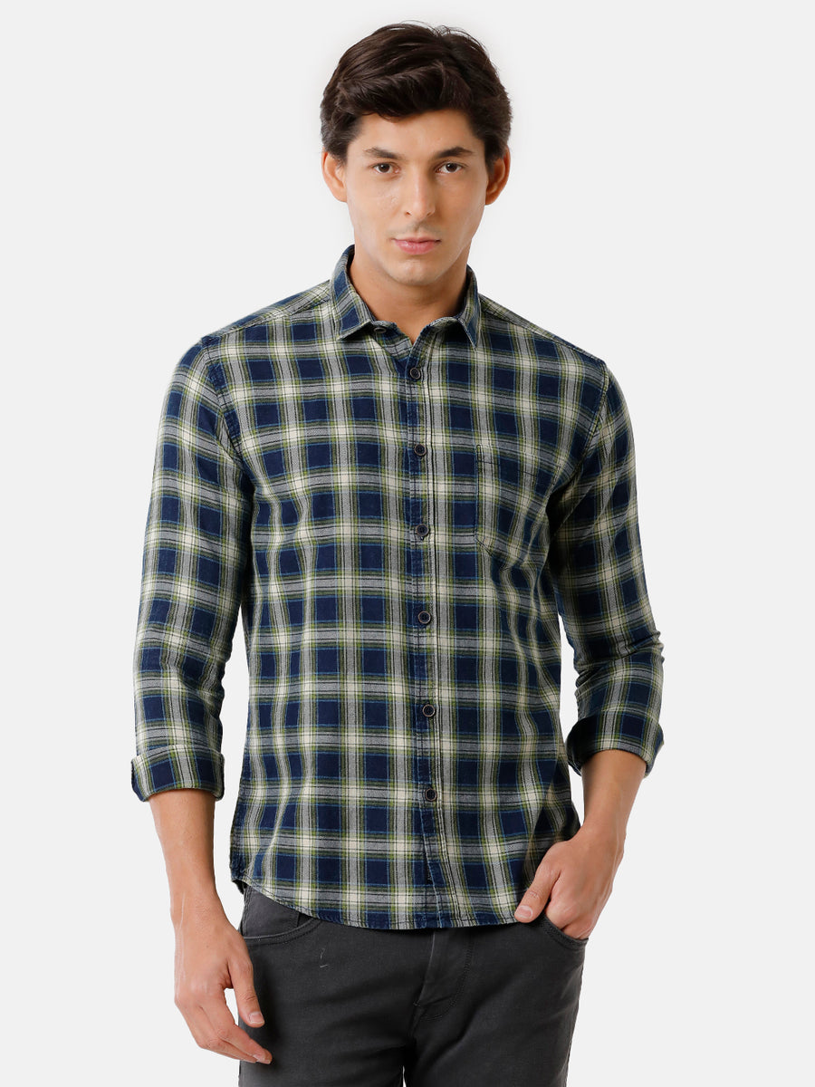 Men Checked Slim Fit Casual Shirt