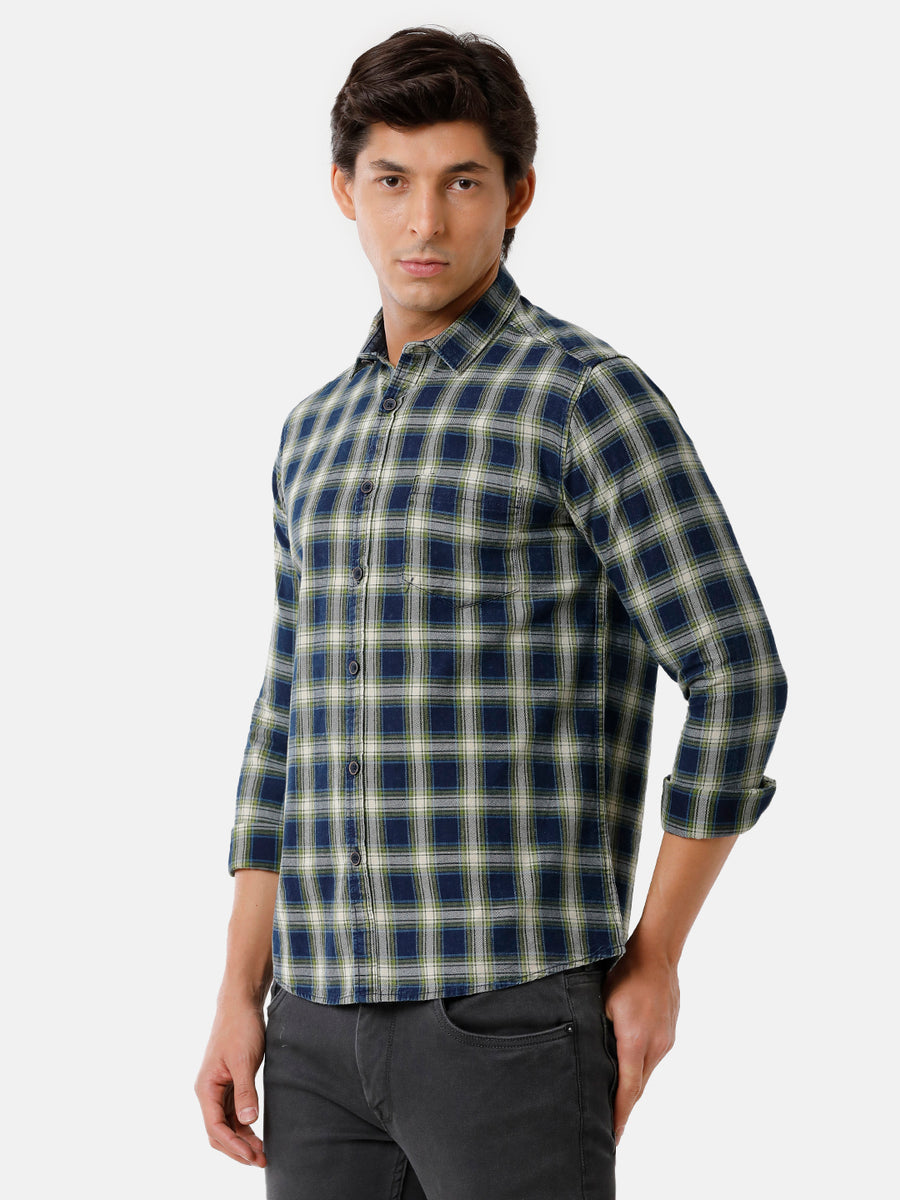 Men Checked Slim Fit Casual Shirt