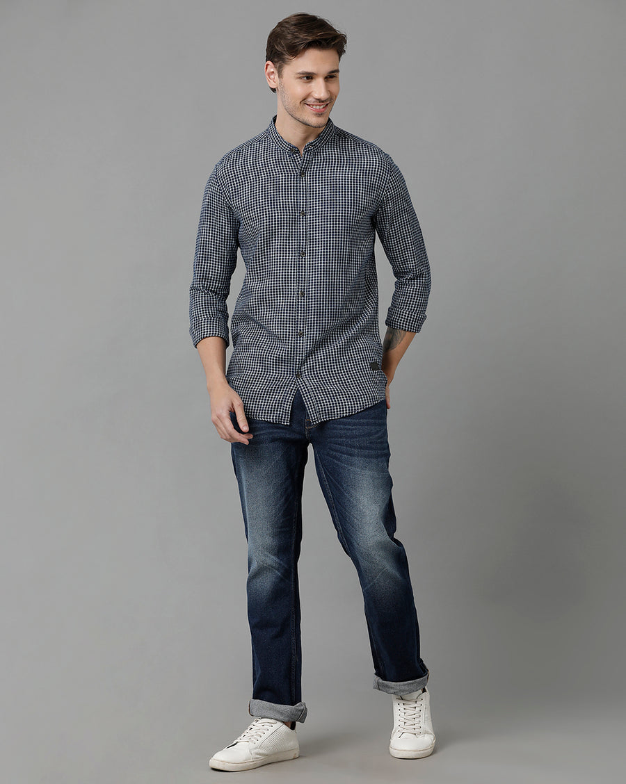 Men Checked Slim Fit Casual Shirt