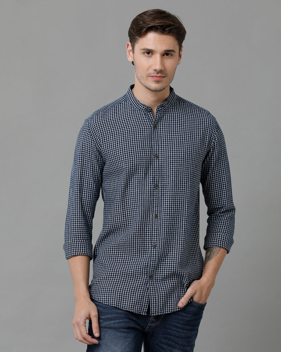 Men Checked Slim Fit Casual Shirt