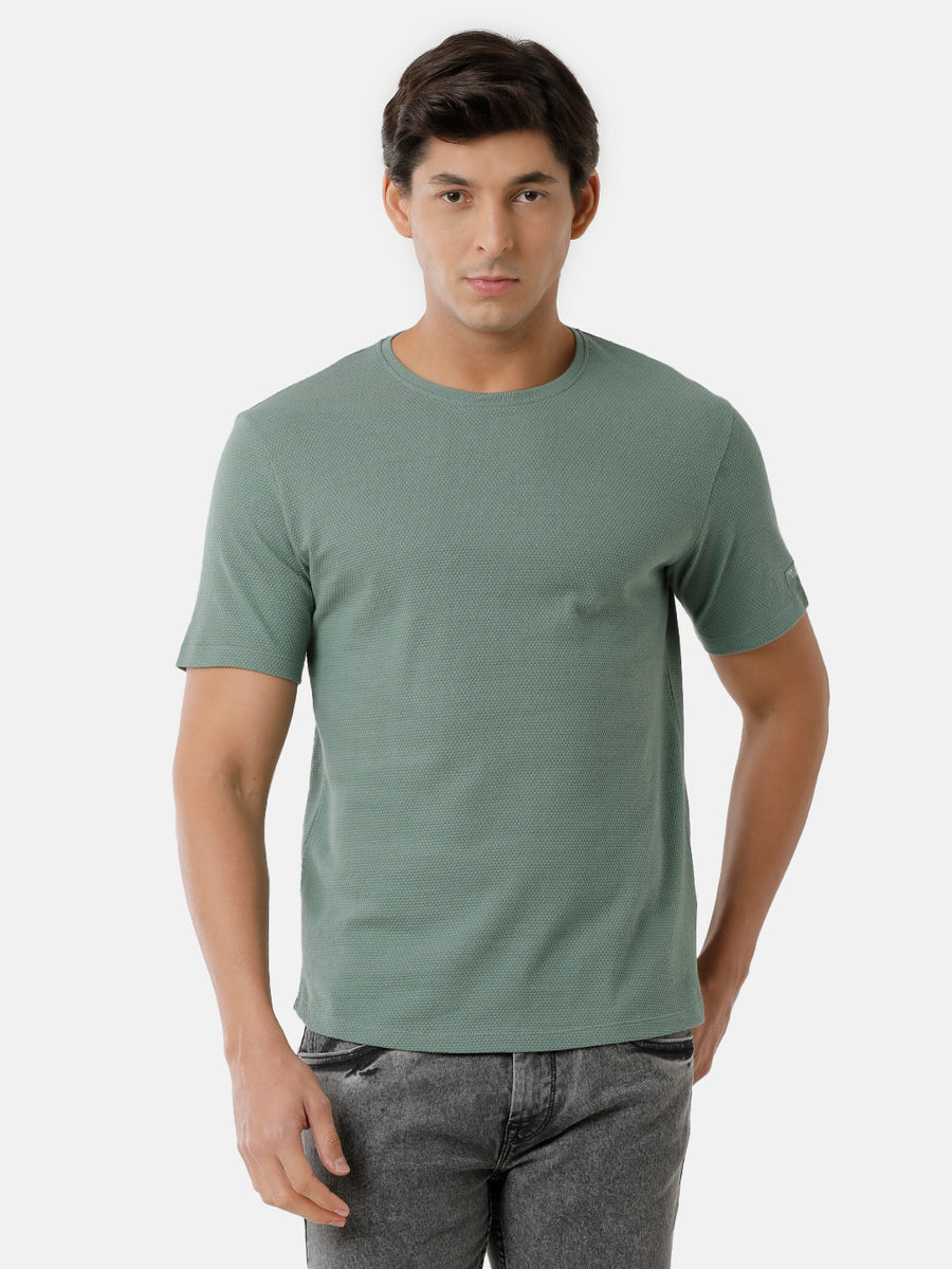 Men Solid Regular Fit Casual T-Shirt