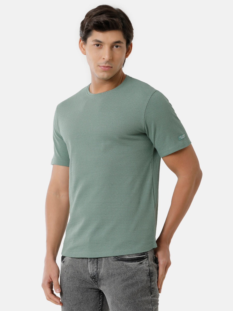 Men Solid Regular Fit Casual T-Shirt