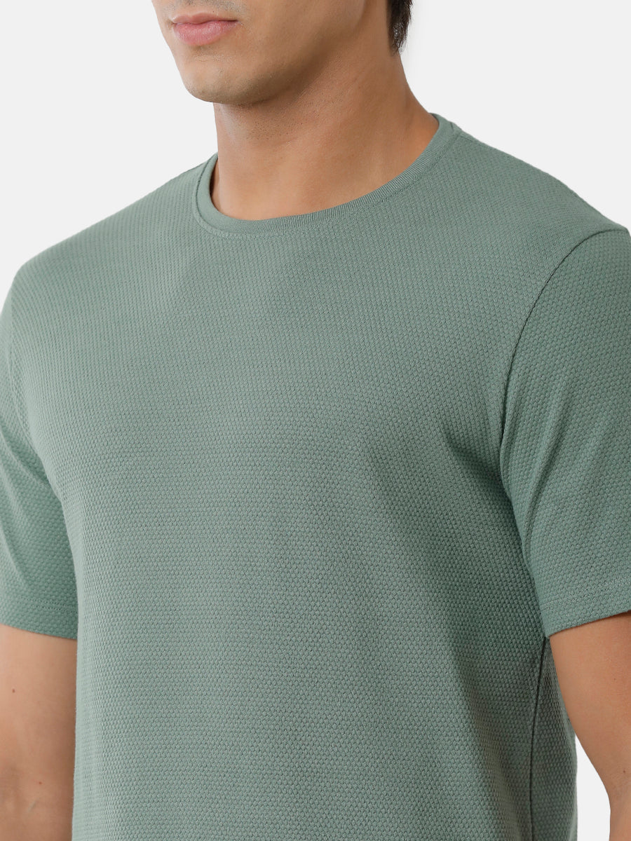 Men Solid Regular Fit Casual T-Shirt